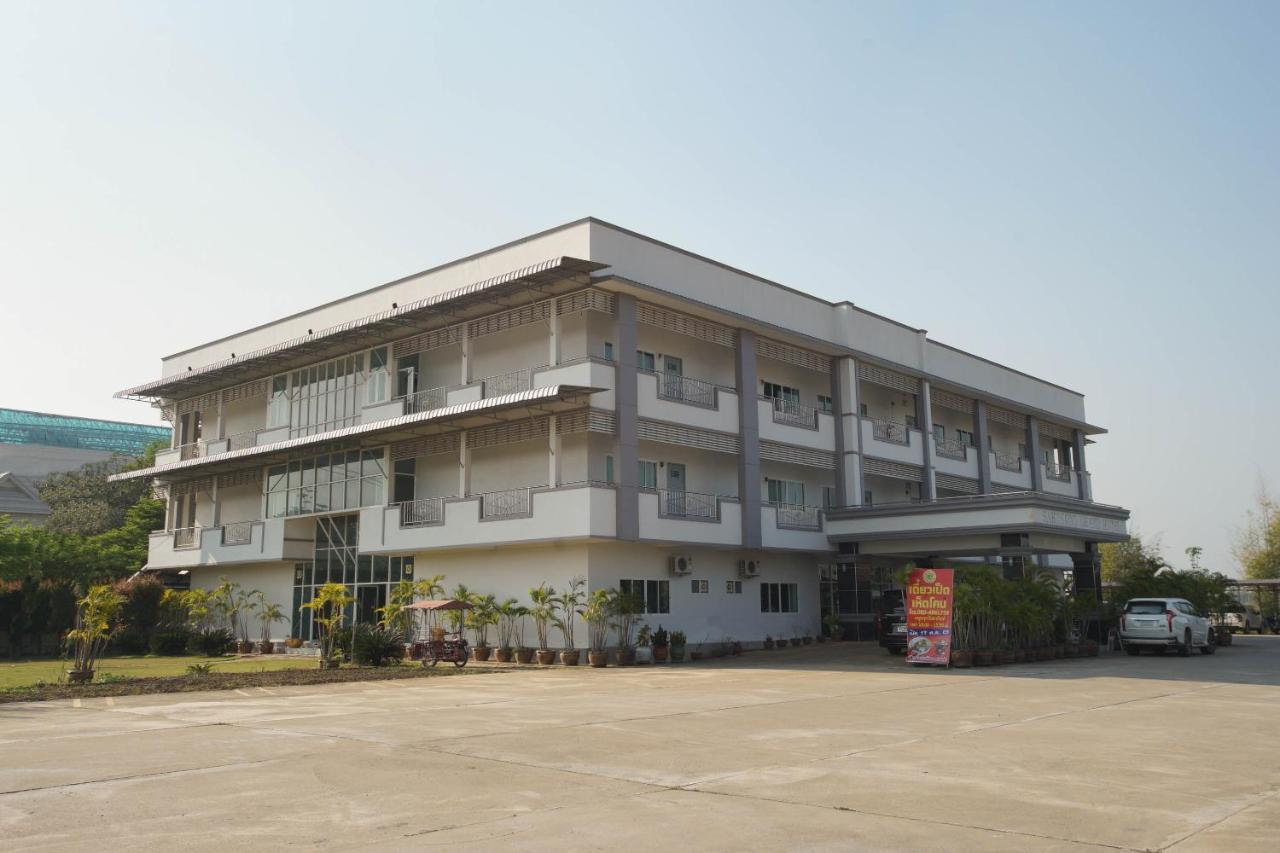 Oyo 75394 Sakthong Grand Hotel チェンコーン エクステリア 写真