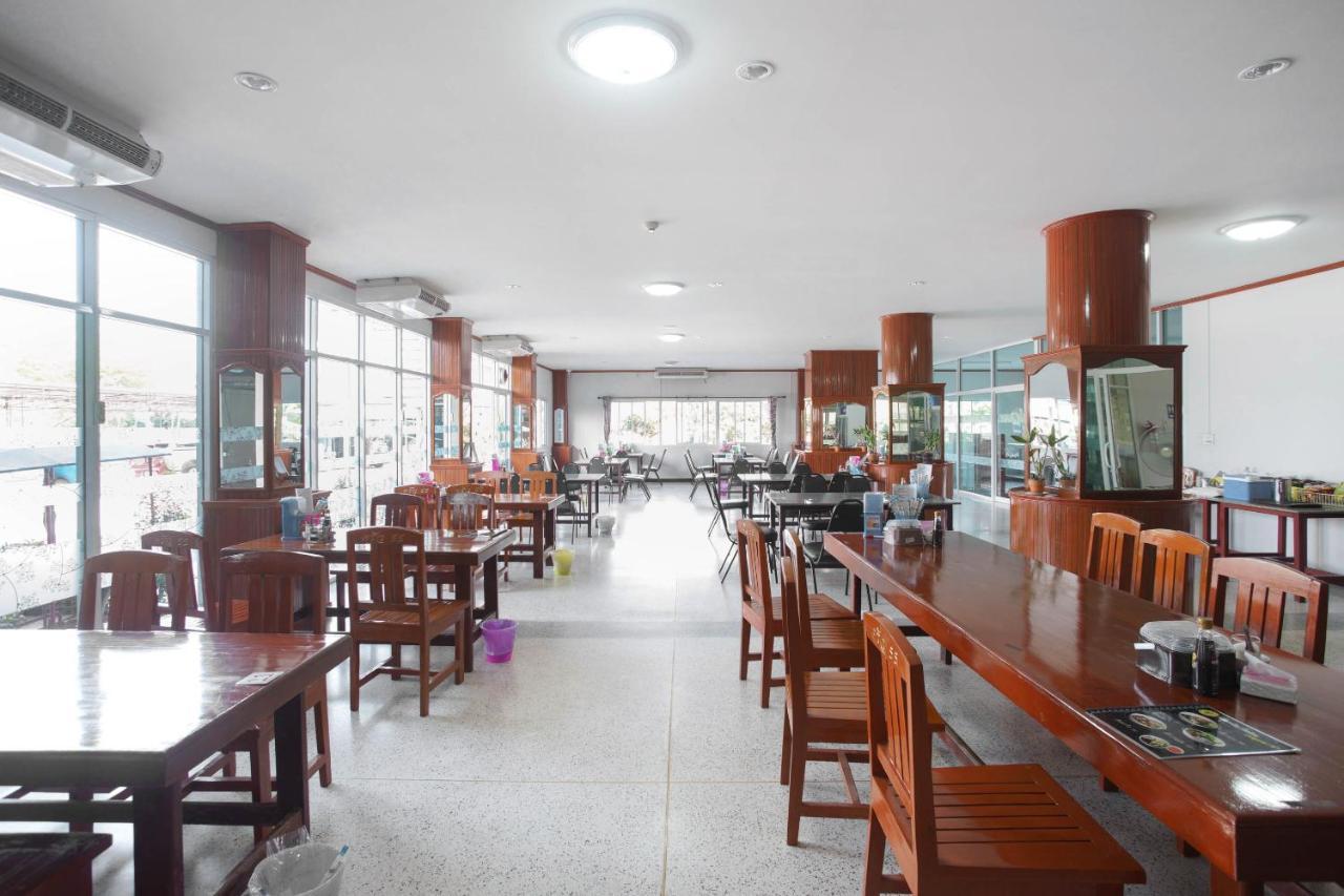 Oyo 75394 Sakthong Grand Hotel チェンコーン エクステリア 写真