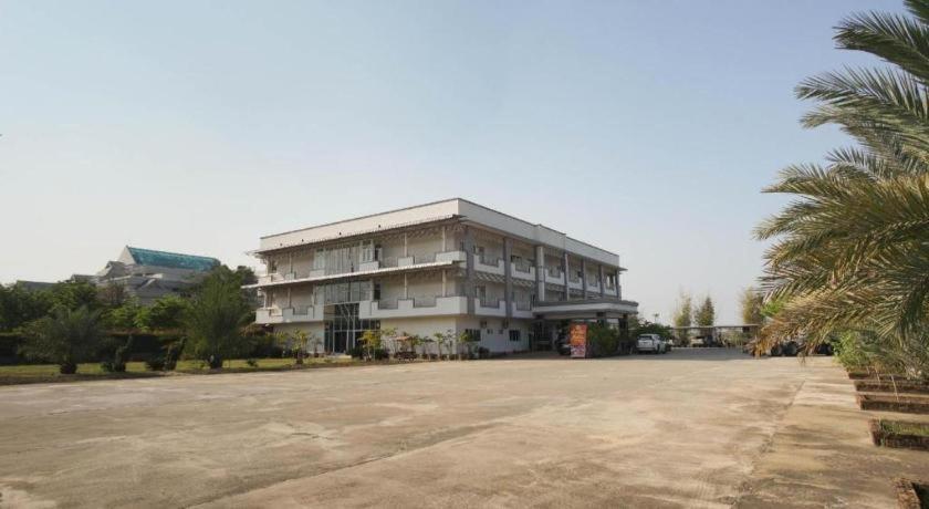 Oyo 75394 Sakthong Grand Hotel チェンコーン エクステリア 写真